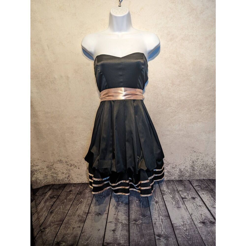 Studio Y strapless bubble skirt formal cocktail dress 7/8